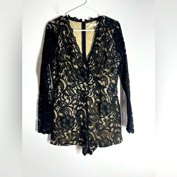 Blu Pepper Bohemian Black Lace Long Sleeve Romper size L - Picture 3 of 15